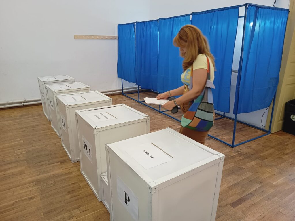 Secțiile de votare din Gorj au fost luate cu asalt de la prima oră