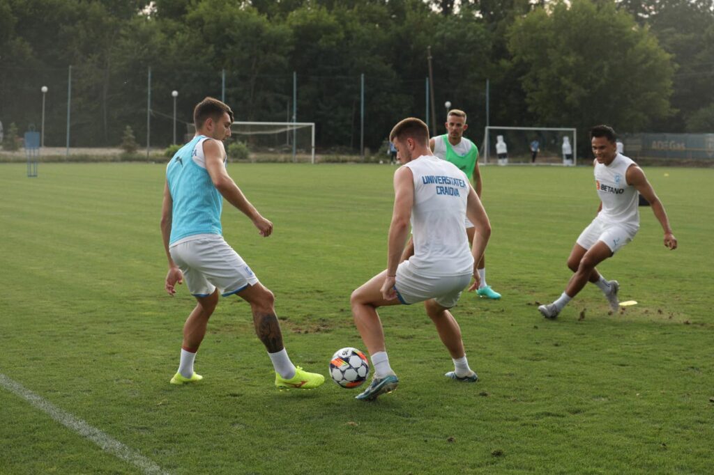 “U” Craiova – UTA / Pornirea a fost grea, alb-albaştrii promit altceva