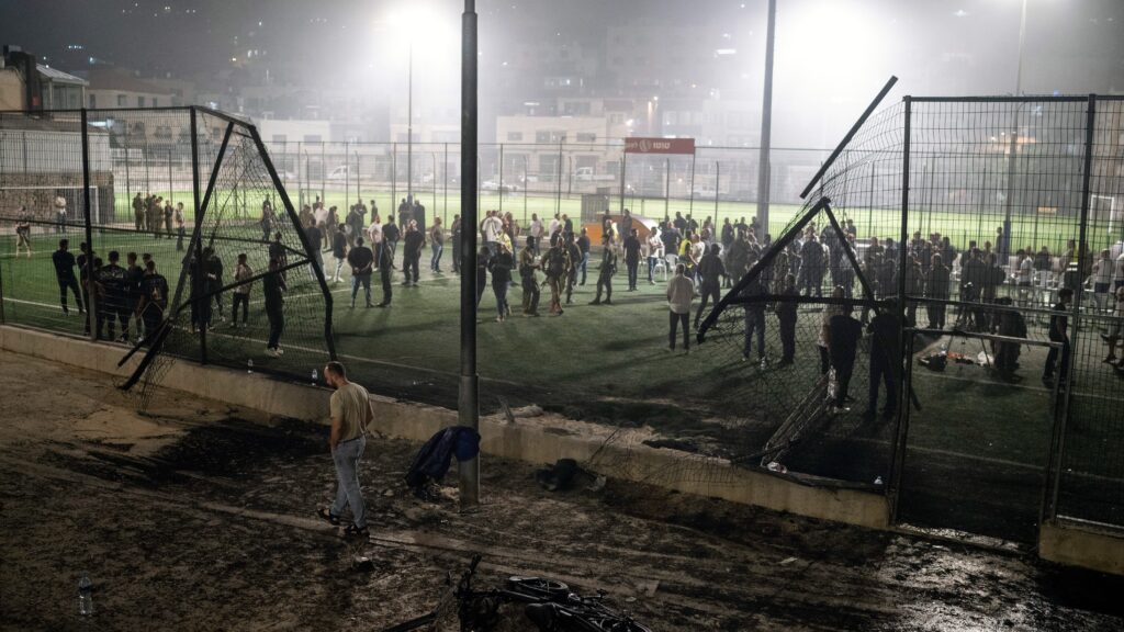 (VIDEO) Israelul loveşte ținte Hezbollah după atacul de pe terenul de fotbal care a ucis 12 tineri