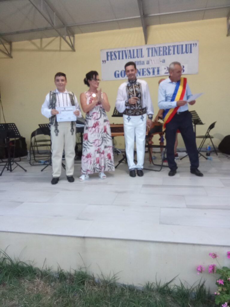 Festivalul Tineretului de la Godinești poartă din acest an numele lui Nicolae Mischie