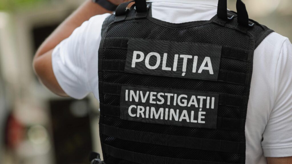Un bărbat dispărut în urmă cu o săptămână, găsit îngropat în curtea naşului său