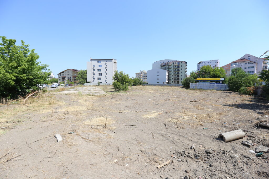 Primăria Craiova intenţionează să amenajeze o parcare lângă Sala Polivalentă
