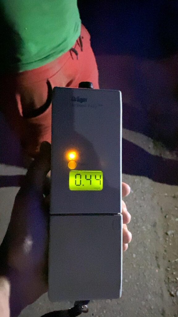 (VIDEO) Dolj: Adolescent urmărit de poliţie după ce a condus băut şi fără permis