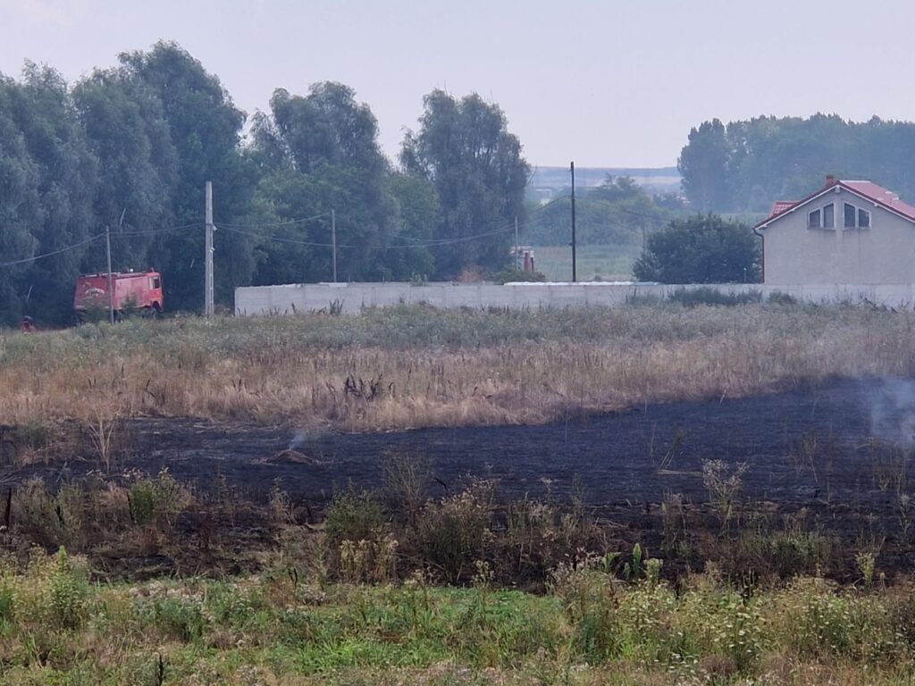 (VIDEO) Incendiu în cartierul Popoveni din Craiova