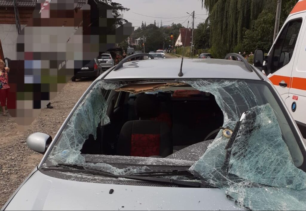 Bătrân accidentat mortal în timp ce mergea pe marginea şoselei