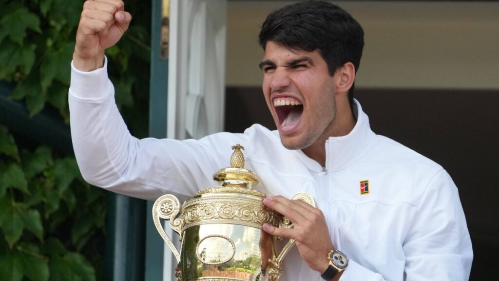 Carlos Alcaraz nu i-a dat nicio șansă lui Djokovic! Triumf memorabil la Wimbledon