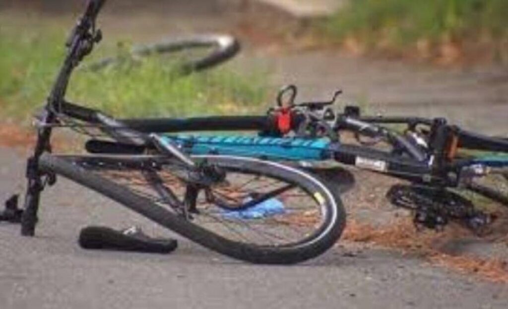 Gorj: Bărbat rănit după ce a căzut cu bicicleta în șanț
