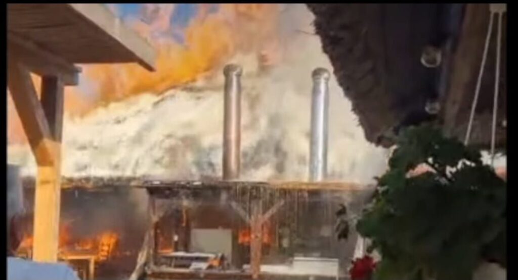 Incendiu în satul de vacanţă Gura Portiţei din Delta Dunării