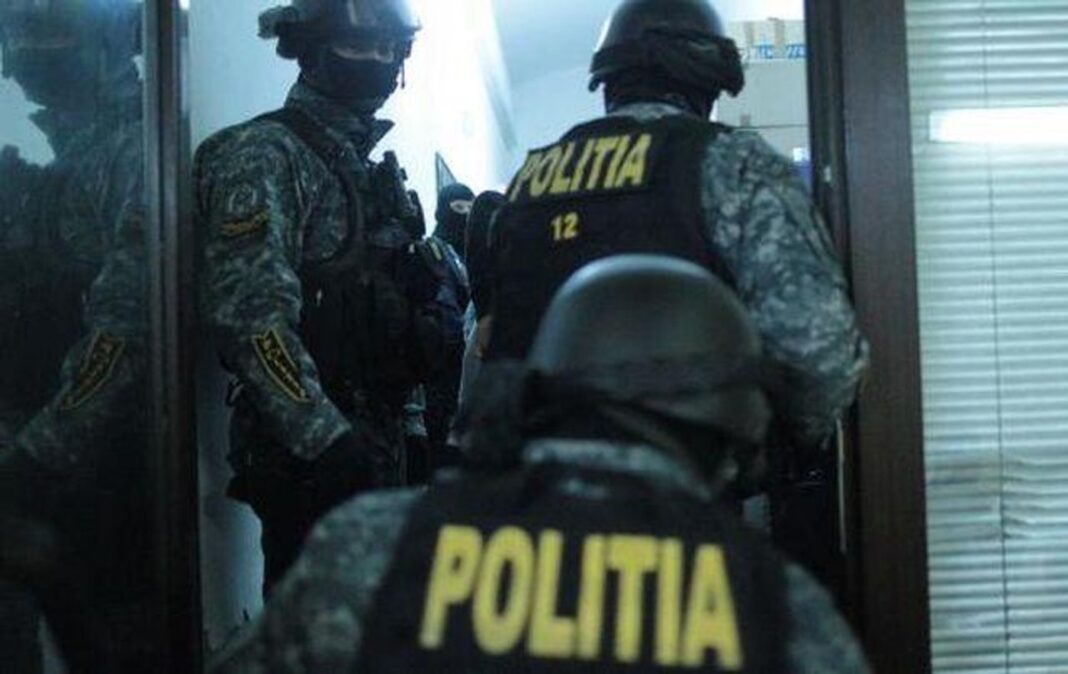18 percheziţii în Dolj