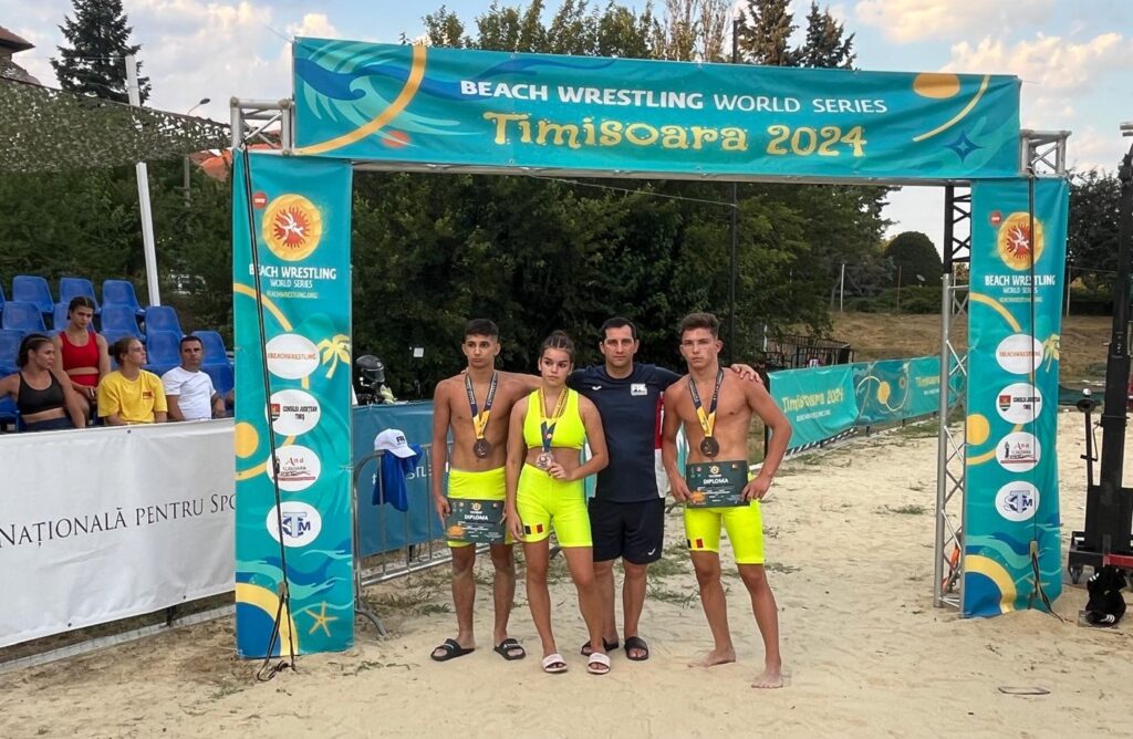 Lupte / Trei sportivi de la CSU Craiova, medaliaţi la Europene! Kovacs a cedat la CM