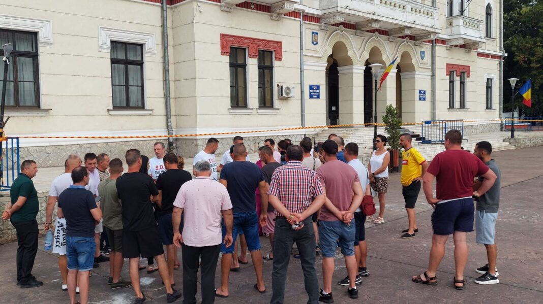 proteste tg jiu Proteste sindicale la Târgu Jiu pentru salvarea Sistemului Energetic Național