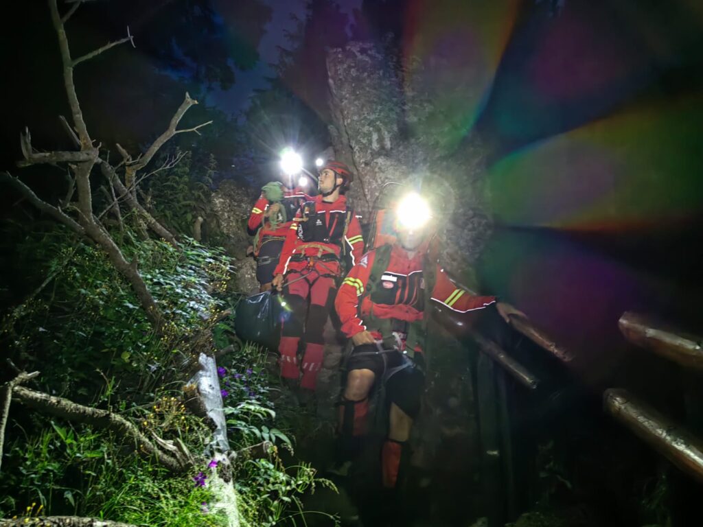 Sfaturi ale salvamontiştilor pentru turiştii care vor să meargă pe munte în minivacanţă de Sfânta Maria