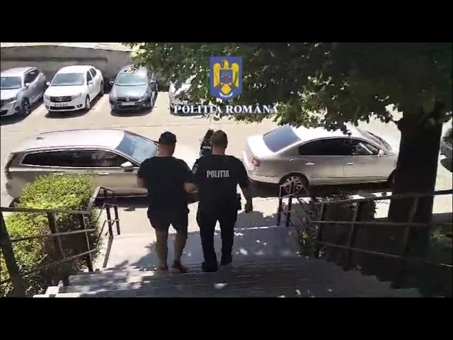 (VIDEO) Olt: Şi-a bătut soţia şi fiica şi a ajuns după gratii
