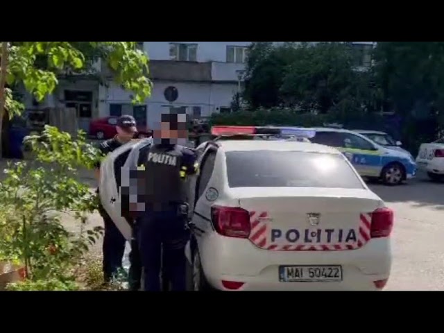 (VIDEO) Dolj: Tânăr reţinut după ce ar fi întreţinut relaţii sexuale cu o fată de 15 ani