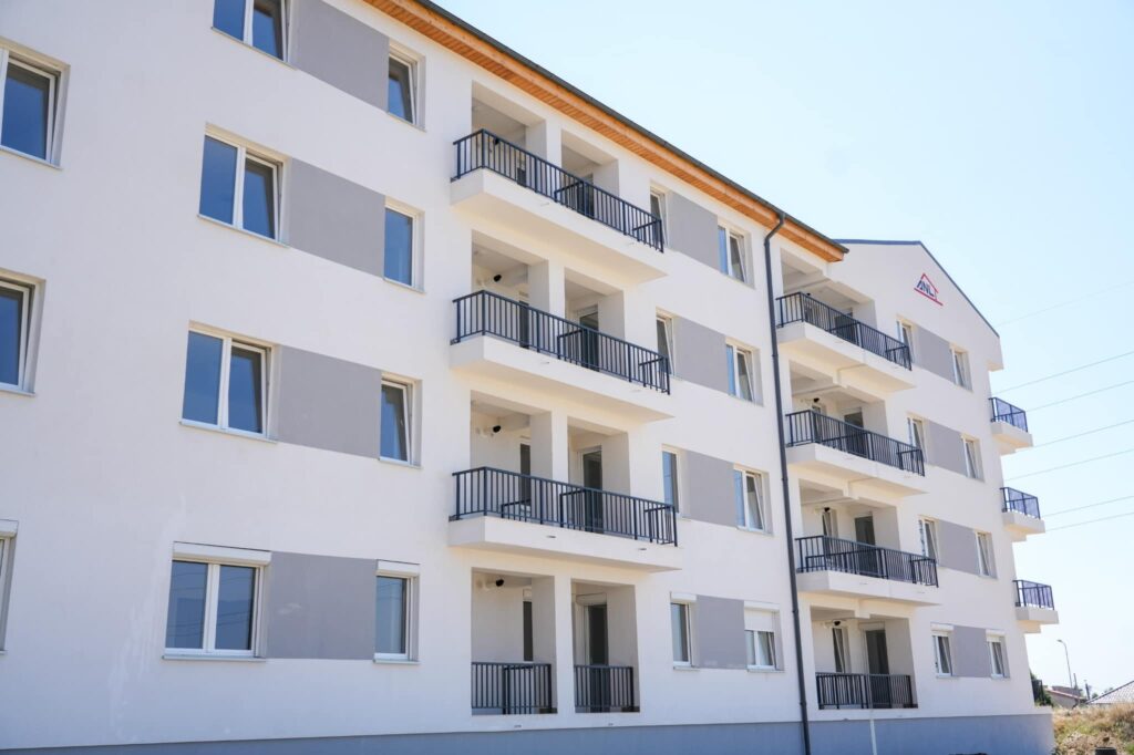 Cartierul ANL Potelu s-a extins cu încă două blocuri. Primăria a făcut recepţia celor 64 de locuinţe