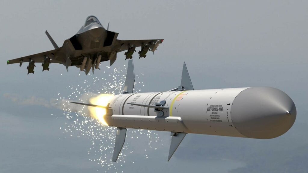 SUA au aprobat vânzarea de rachete AIM-120 AMRAAM către România 