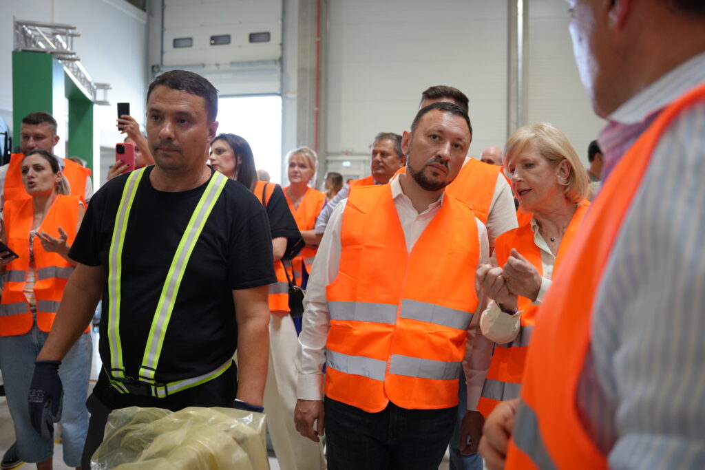 Al şaselea centru regional de numărare şi sortare RetuRo din ţară a fost deschis la Almăj, în Dolj