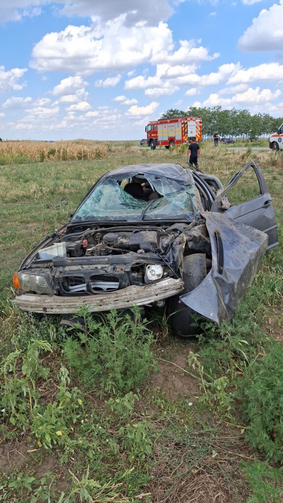 Tânără grav rănită într-un accident rutier în afara localităţii Băileşti