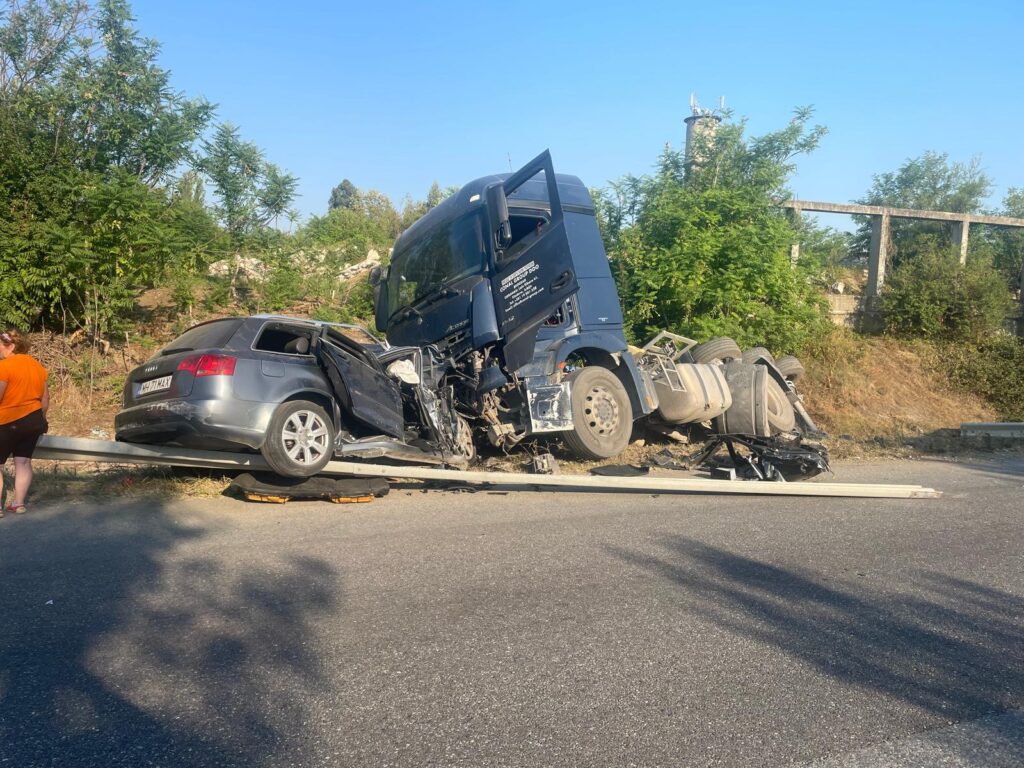 Doi tineri de 18 ani au murit într-un accident pe centura municipiului Drobeta-Turnu Severin