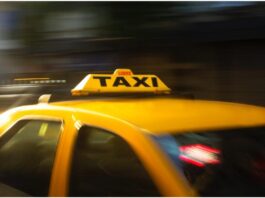 Scriitor laureat Nobel, păcălit la bani de un taximetrist român