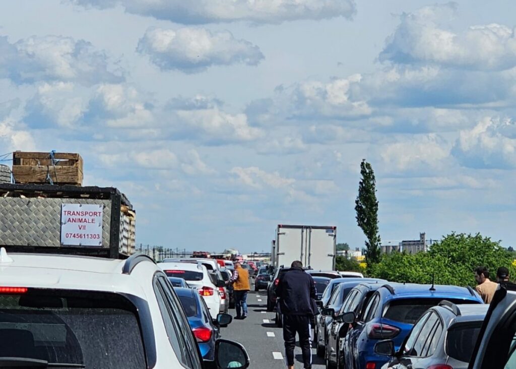 Traficul pe Autostrada Soarelui este blocat pe un sens: accident cu cinci răniți