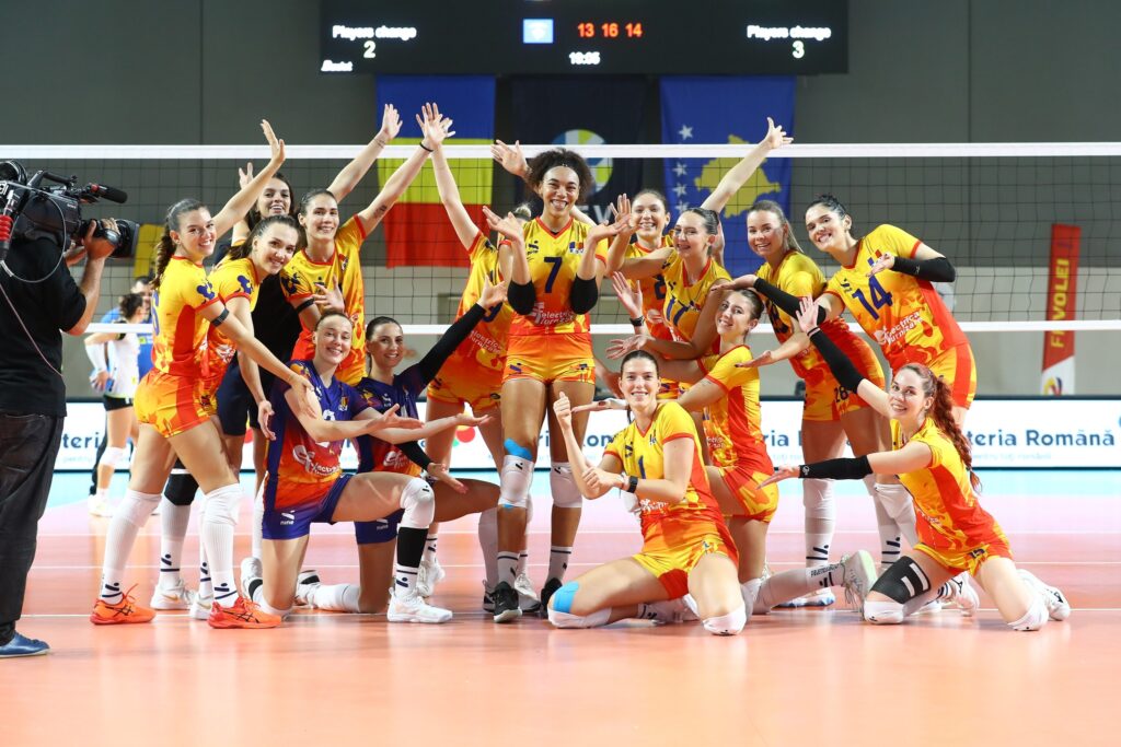 Volei (f) / România a făcut instrucție cu Kosovo, în grupa preliminară a EURO 2026