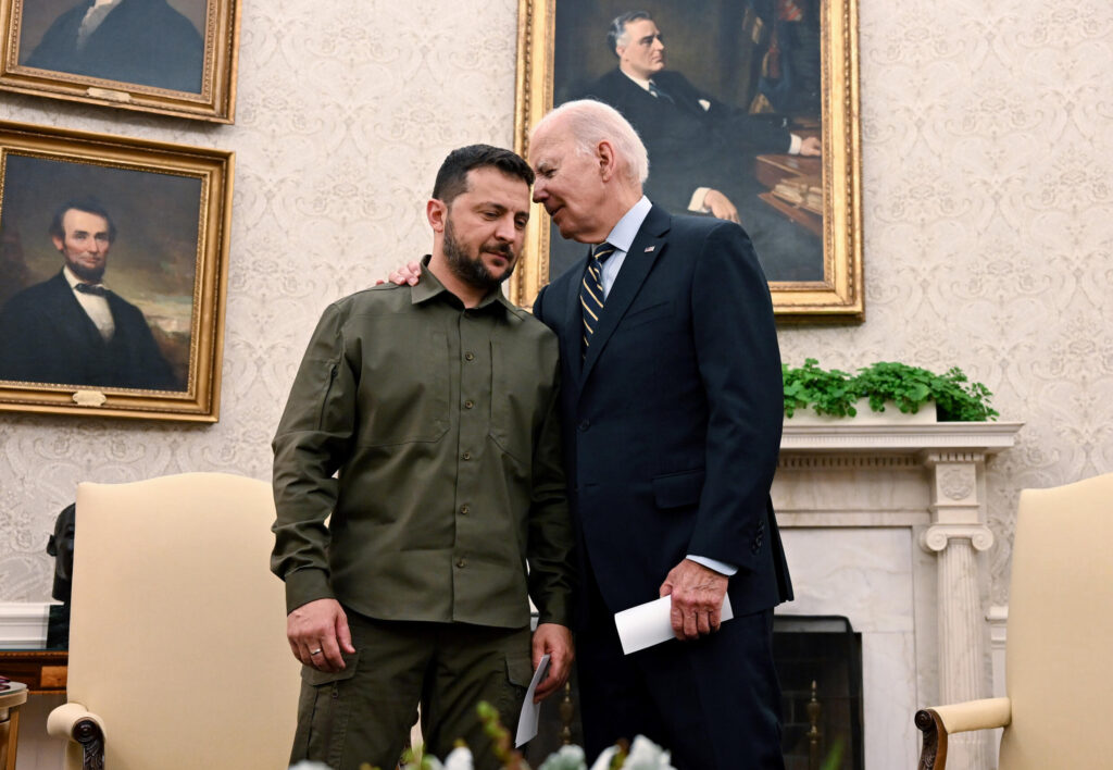 Zelensky va prezenta „planul de victorie” lui Biden, Harris și Trump