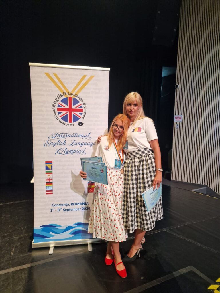 Premii la Olimpiada Internaţională de Engleză pentru Maria Saioc, eleva Colegiul „Elena Cuza”