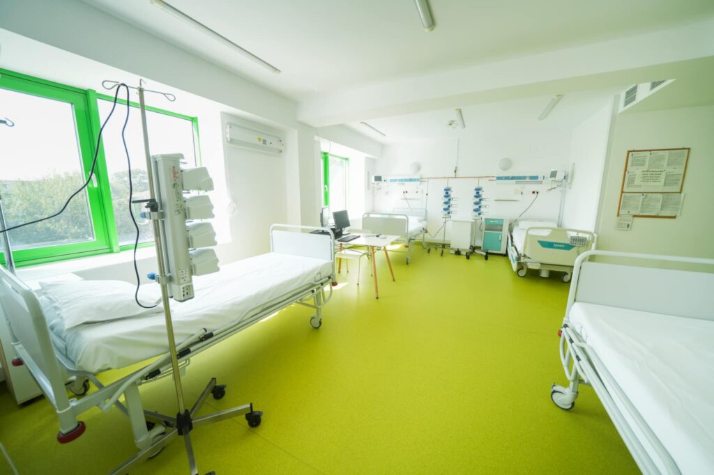 Compartiment pentru pacienții cardiaci critici, la Spitalul Filantropia Craiova