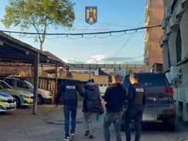 Percheziții la persoane bănuite de furt calificat