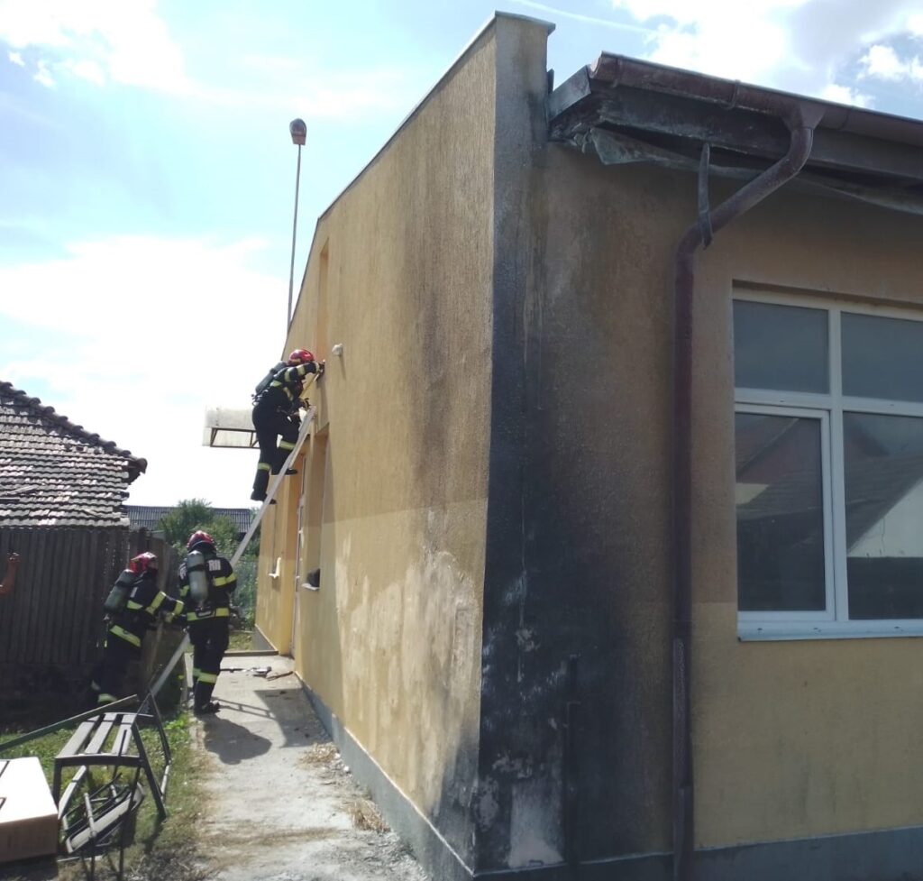 Vâlcea: Incendiu la atelierul Liceului „Preda Buzescu” din Berbești
