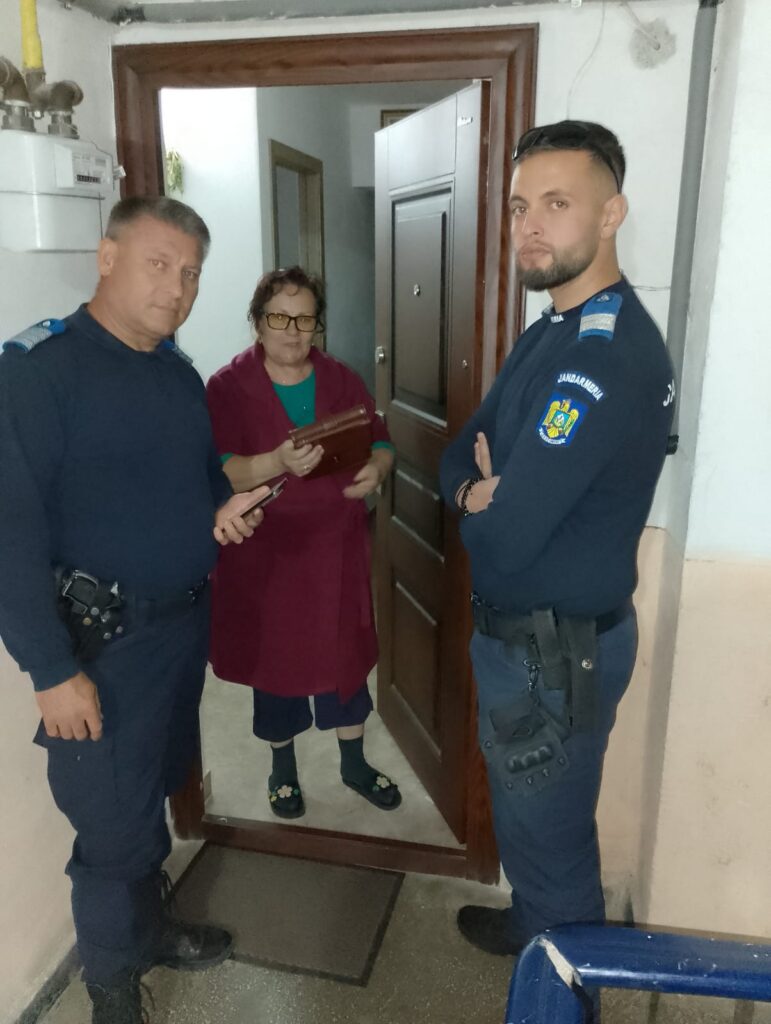 O femeie din Balș și-a pierdut portofelul. I l-au adus înapoi jandarmii