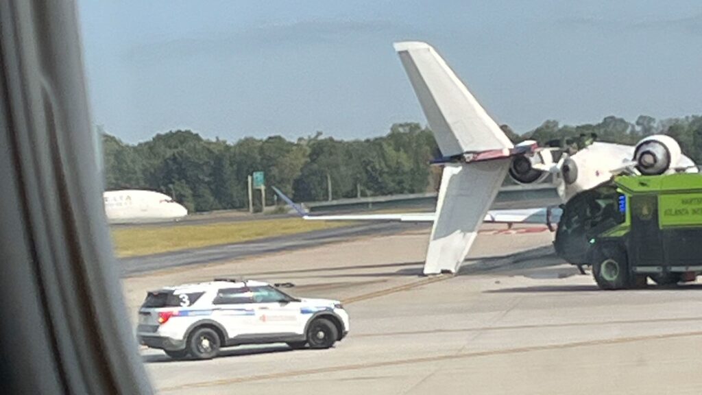 Două avioane Delta s-au ciocnit în timp ce decolau de pe aeroportul din Atlanta
