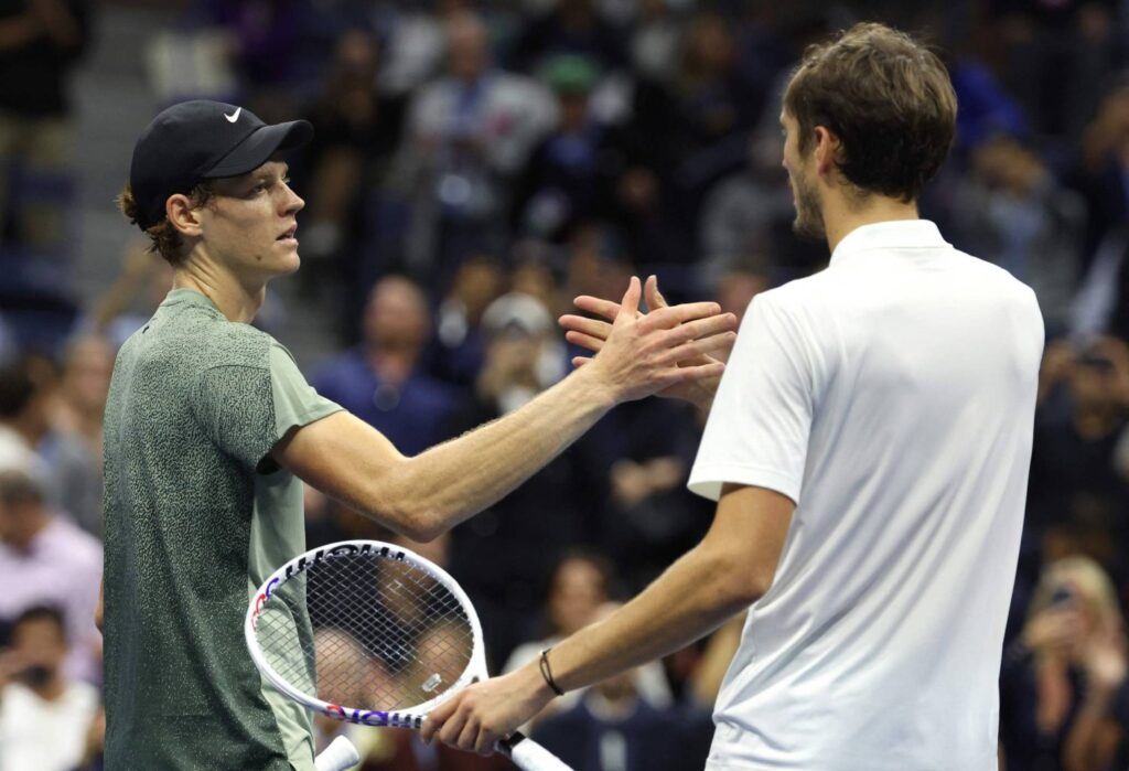 Jannik Sinner, prea bun pentru Medvedev! Italianul e în semifinale la US Open