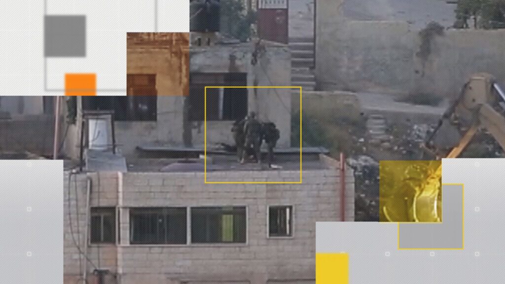 (VIDEO) Soldații israelieni filmați aruncând cadavre de pe acoperiș