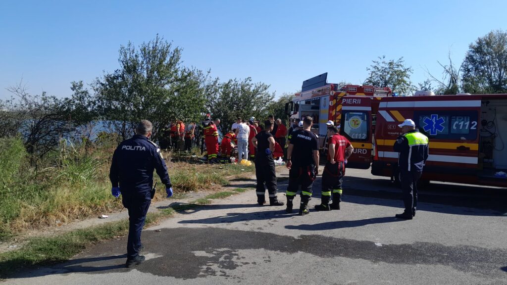 Un tânăr a murit după ce a căzut cu mașina în lacul Pantelimon
