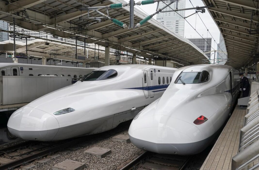 Trenurile de mare viteză din Japonia ar putea circula fără mecanic de locomotivă  Trenurile de mare viteză din Japonia ar putea circula fără mecanic de locomotivă