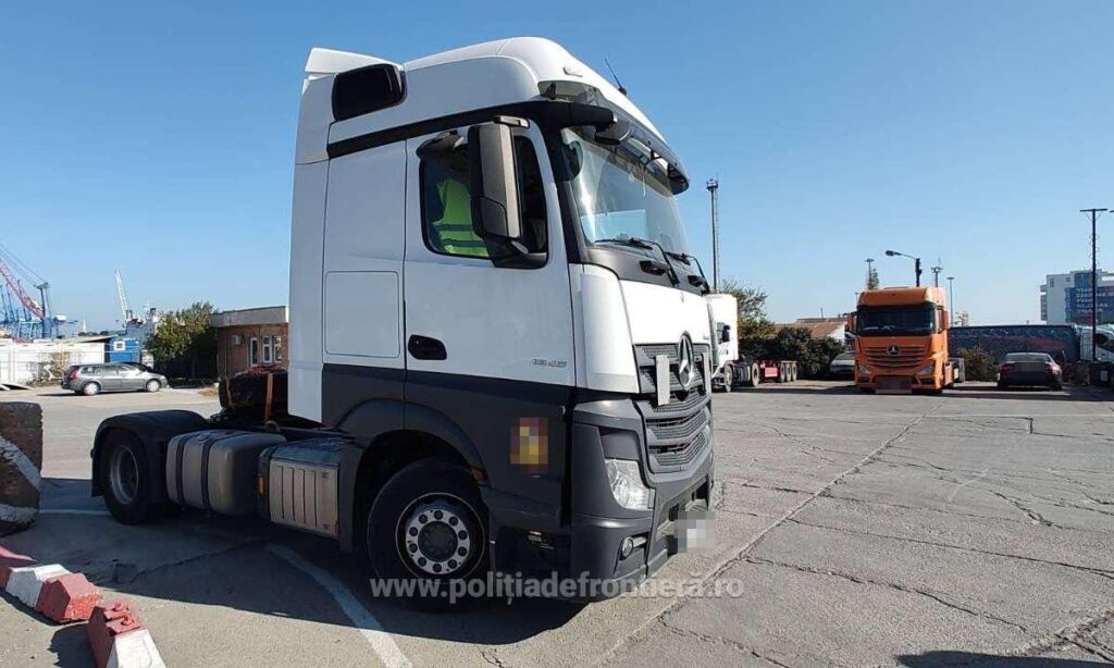 Camion căutat de autoritățile din Polonia, descoperit în Portul Constanța