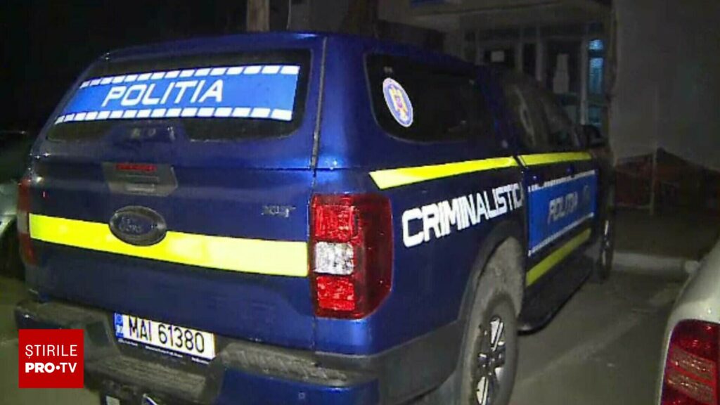 Un tânăr a înjunghiat mortal un bărbat în piept, aparent fără niciun motiv