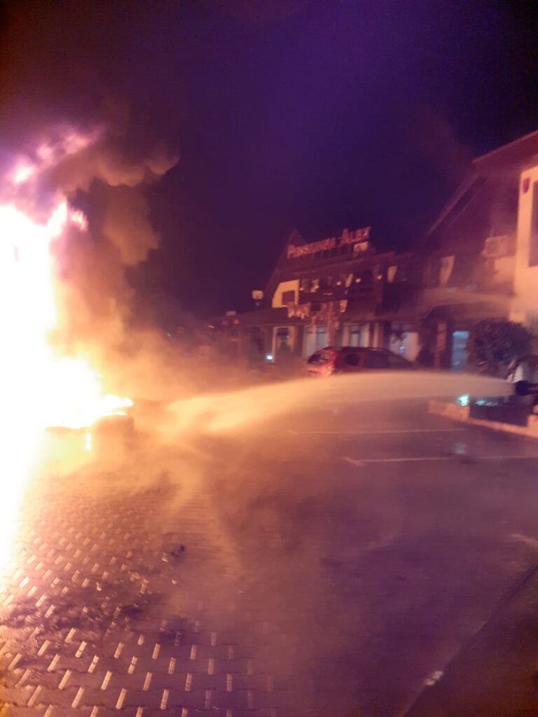 Vâlcea: Incendiu la un autotren pe Valea Oltului