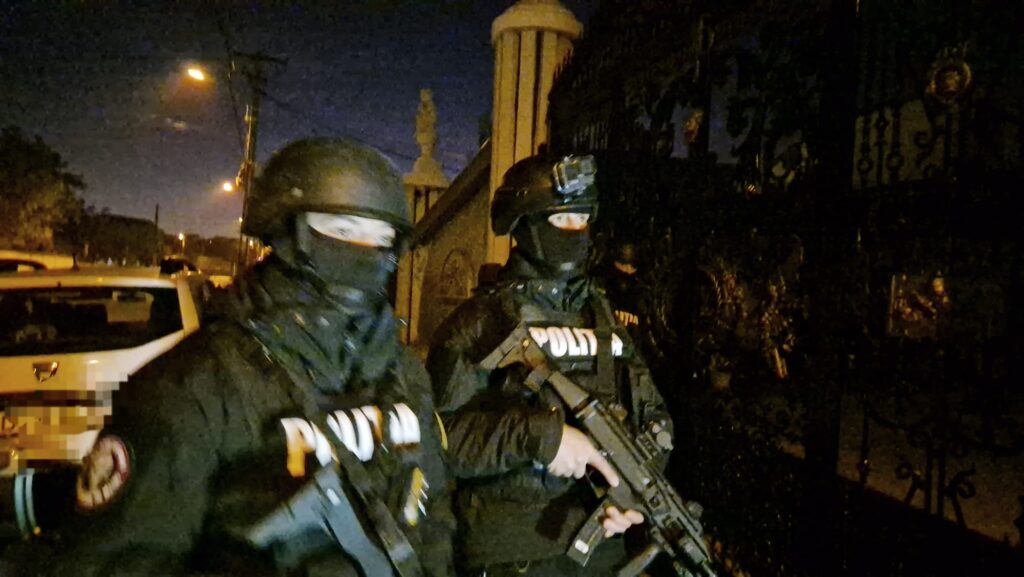 (VIDEO) Razie a polițiștilor în cartierul craiovean Romanești
