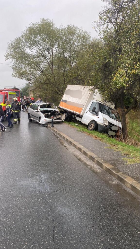 Vâlcea: Accident cu doi răniți la Brezoi