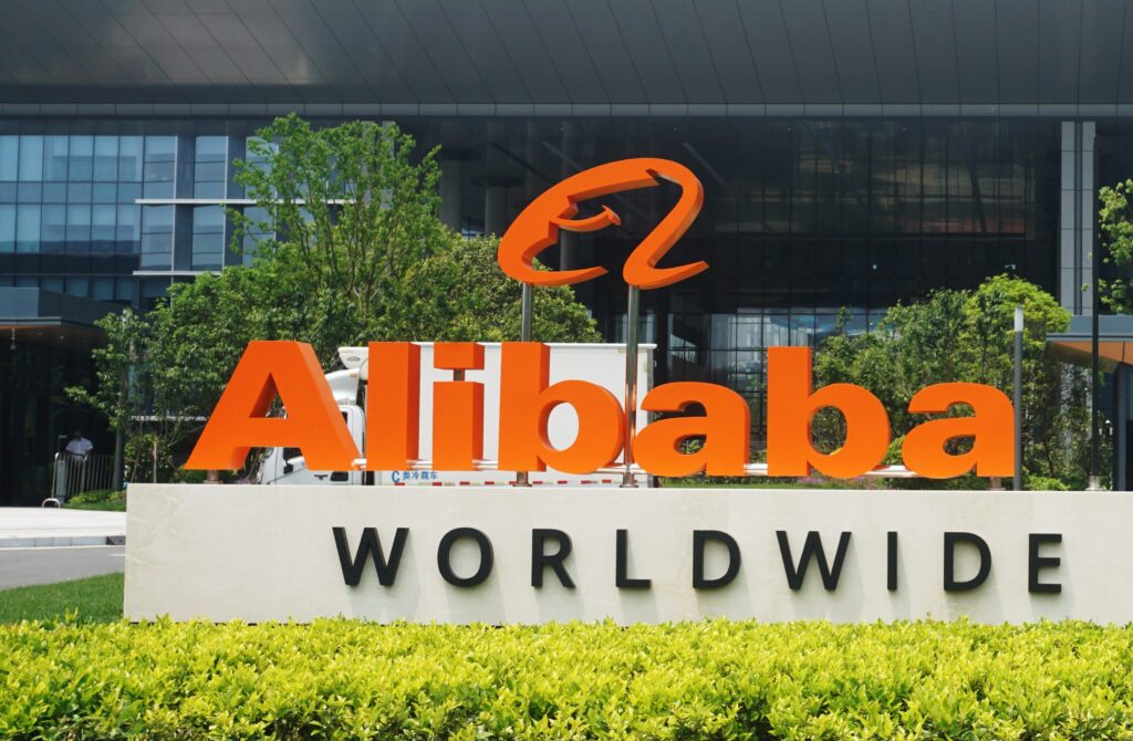Gigantul chinez al comerțului electronic Alibaba spune că noul său instrument de traducere AI depășește Google și ChatGPT