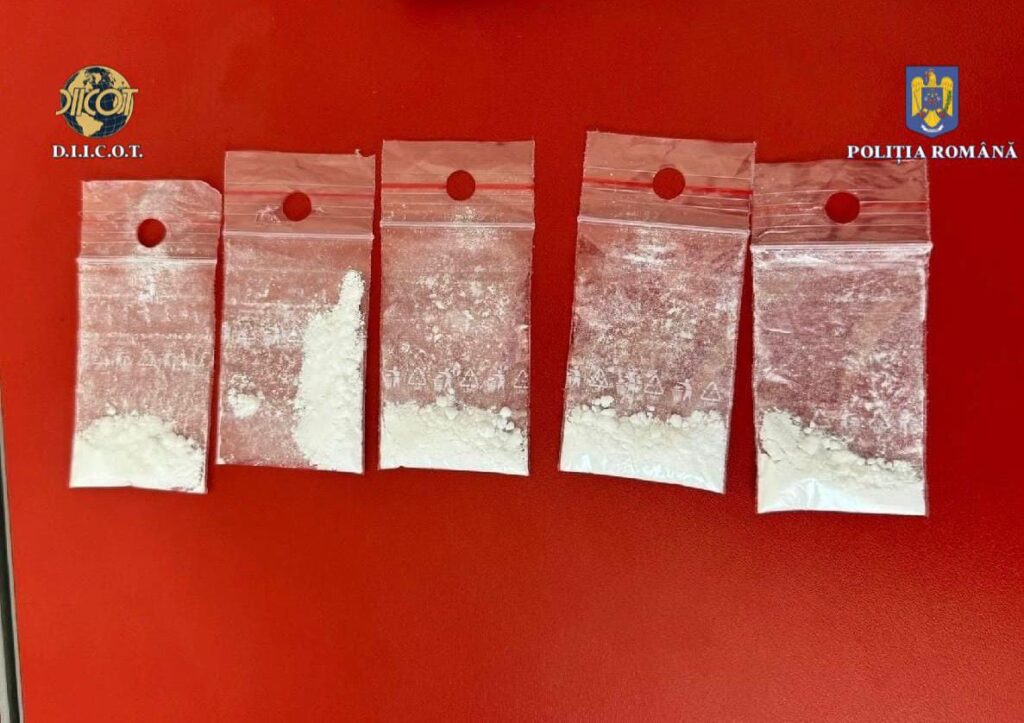 Vânzători de cocaină, trimişi în judecată de DIICOT