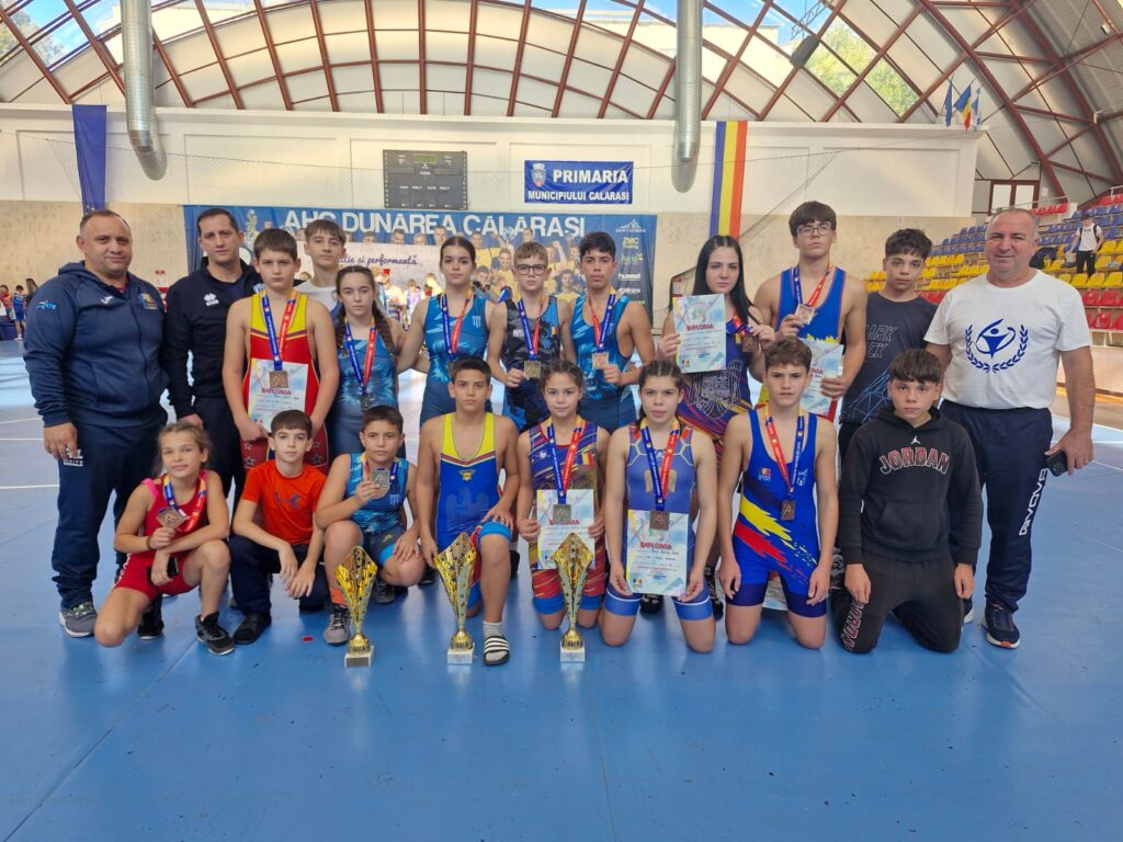 Lupte / Medalii frumoase pentru copiii de la LPS Petrache Trişcu la CN de juniori 4 şi U15