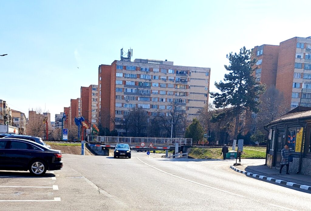 Vâlcea: Pasajul Dacia se închide timp de o săptămână pentru lucrări la rigolă