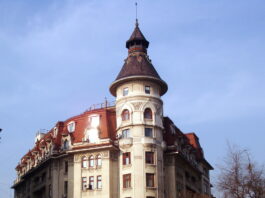 Trei femei suspectate de delapidare la Teatrul Municipal “Lucia Sturdza-Bulandra” din Bucureşti, contabila-şefă şi casiera instituţiei, au fost reţinute