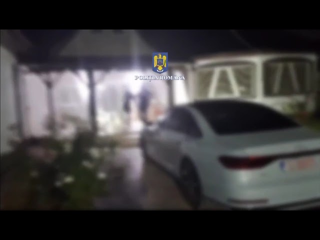 (VIDEO) 17 percheziții la persoane cercetate pentru uz de armă fără drept, lovire, amenințare și violare de domiciliu