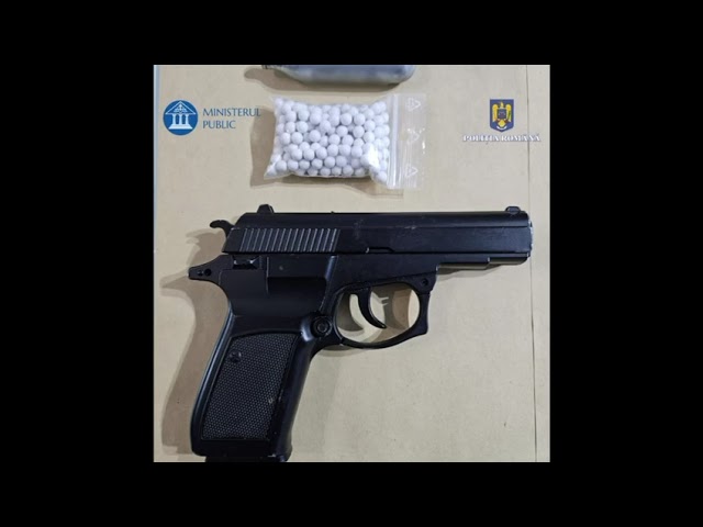 (VIDEO) Percheziții la persoane acuzate de nerespectare a regimului armelor și al munițiilor și uz de armă fără drept