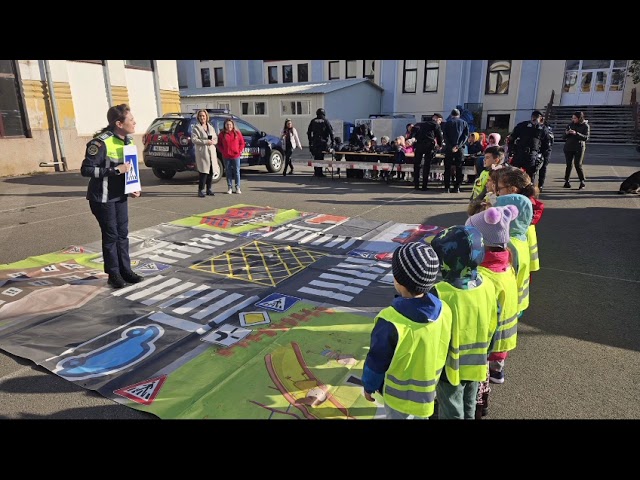 (VIDEO) Dolj: Activități preventive a polițiștilor cu peste 1300 de elevi
